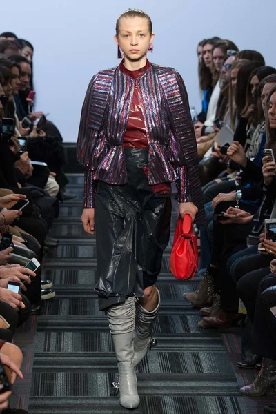 Look 33